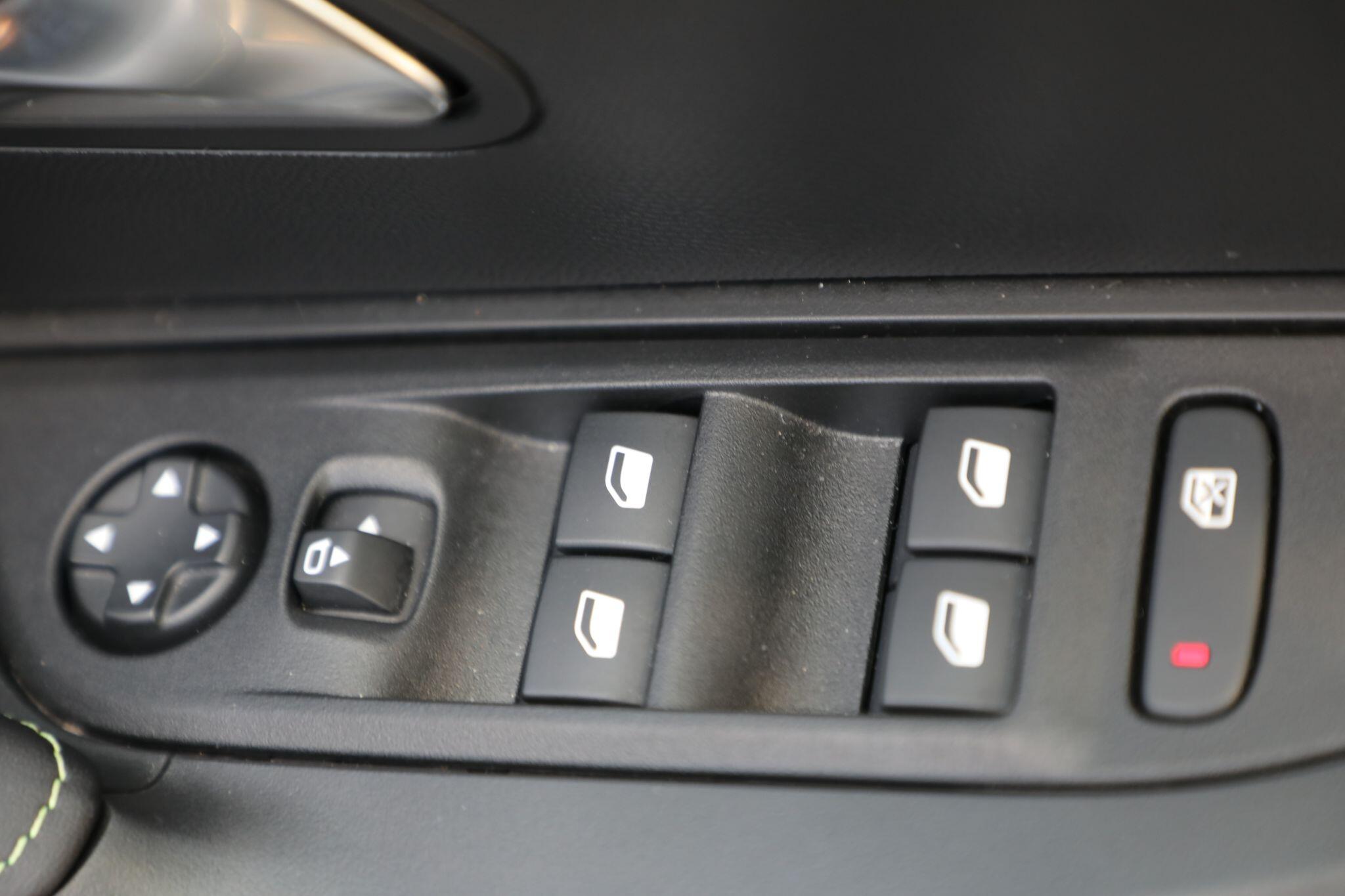 Large vehicle image